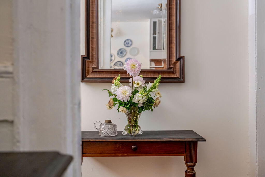 hallway console